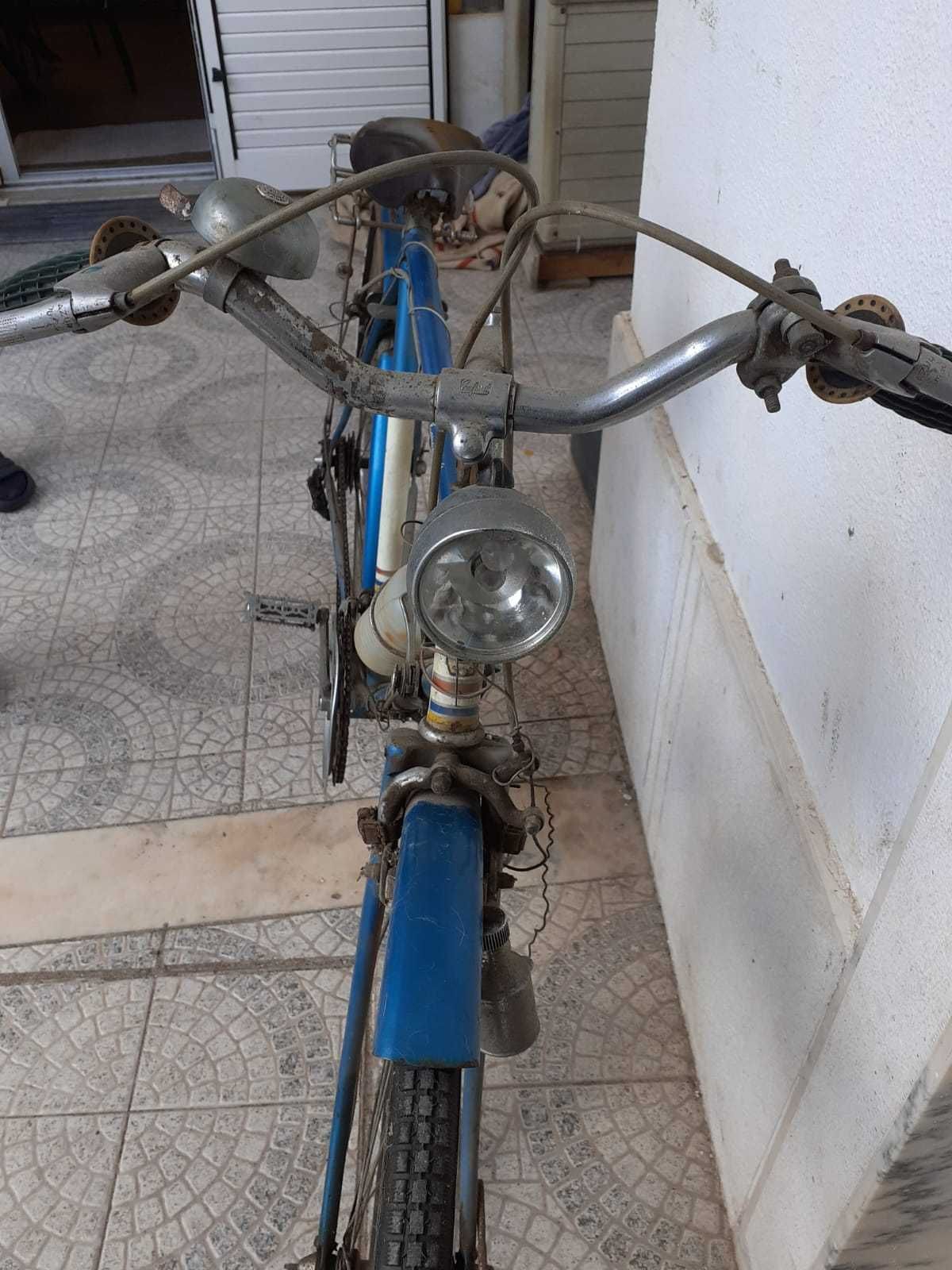 Bicicleta Pasteleira Azul