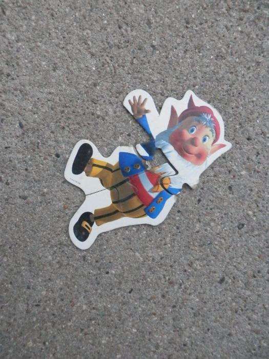 Puzzle com seis personagens Noddy