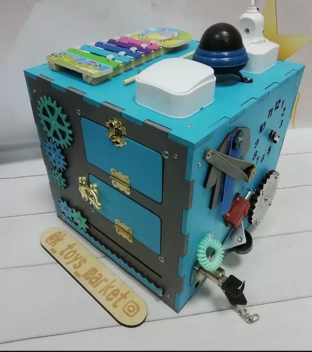 Бізікуб бізіборд розвиваюча іграшка тактильні ігри кубики