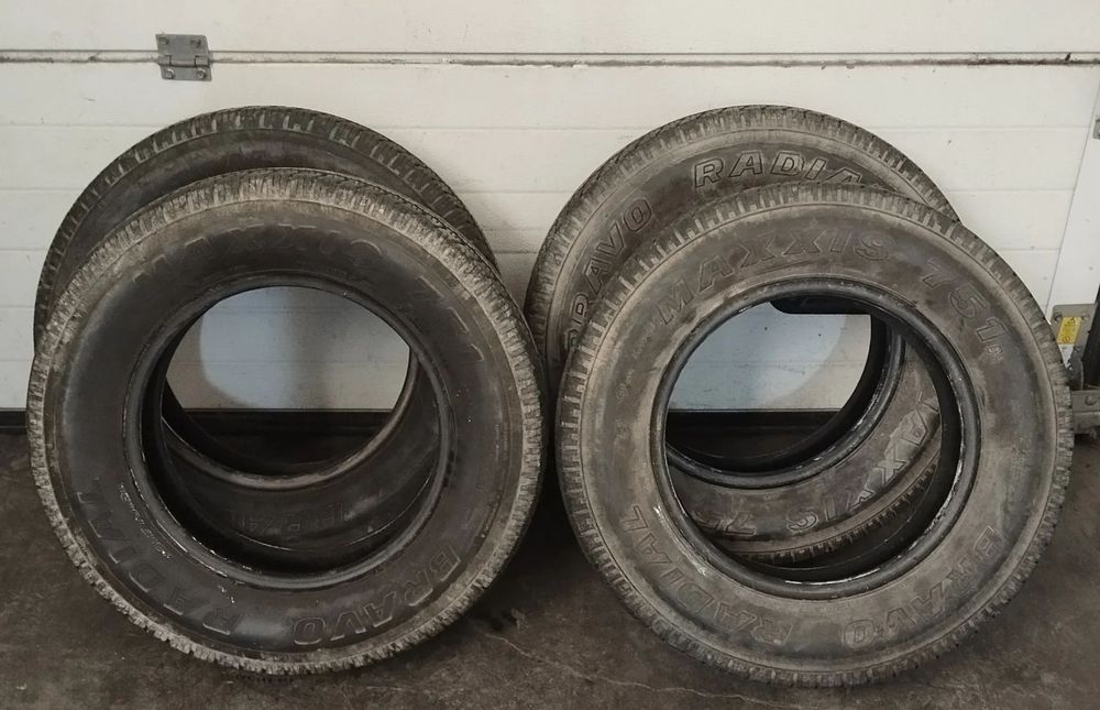 PNEUS 205/7R15 (SEMINOVOS)