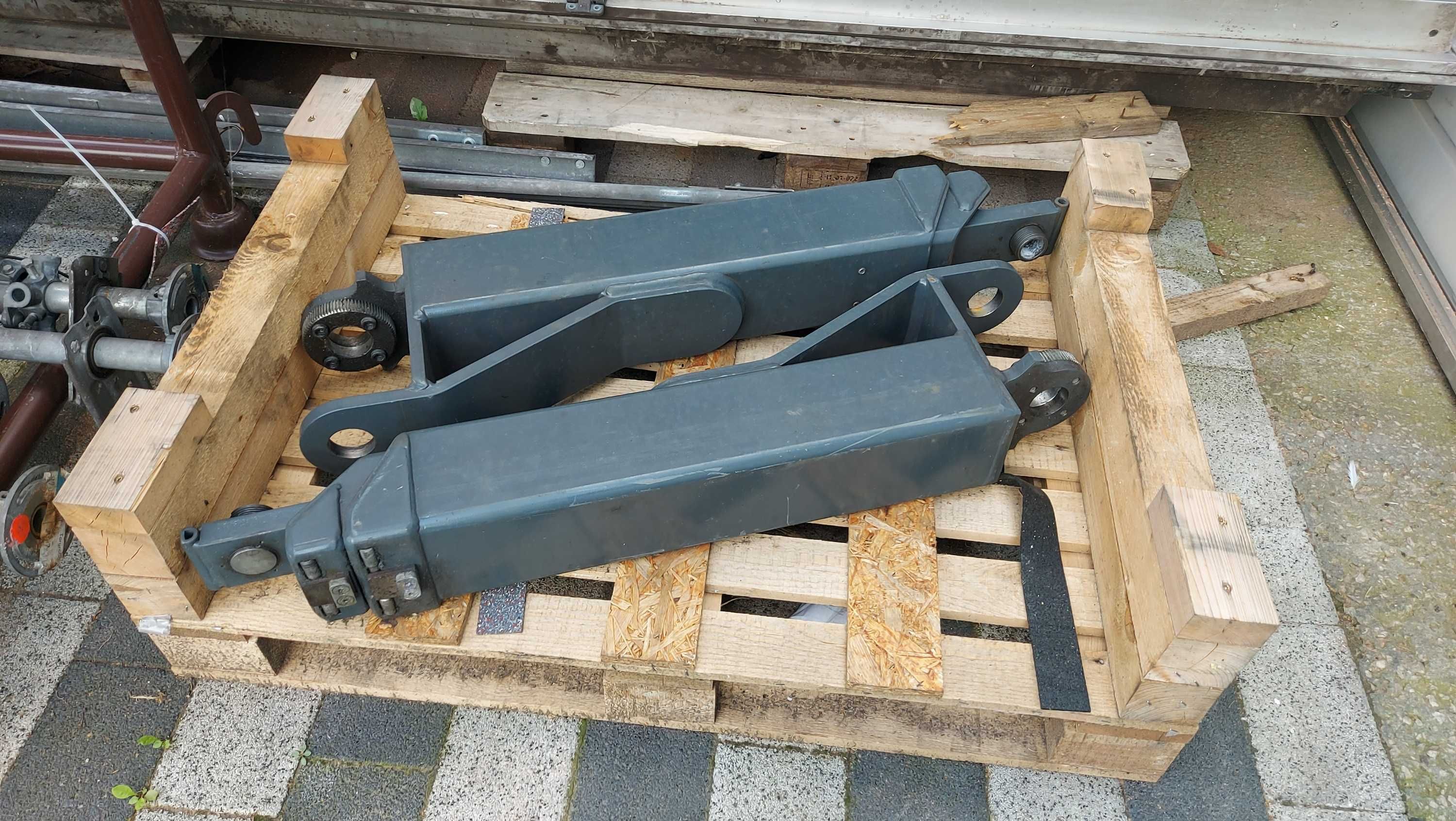 Podnośnik warsztatowy MAHA Econ III 5000 kg