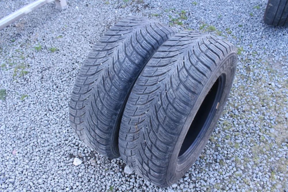 Opony Wzmocnione 2szt. Nokian Easonproof C 215/65 R15C