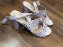 Buty sandalki na slupku