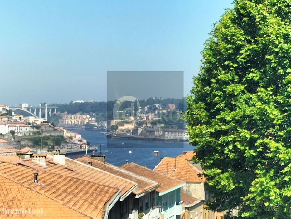 Apartamento T2 Mais 1 Em Vila Nova De Gaia
