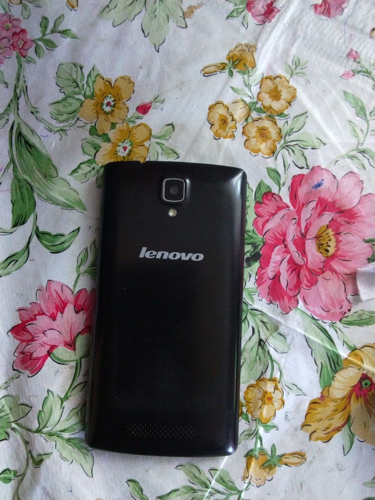 Lenovo A 1000 сенцерний