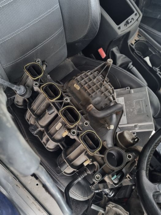 Kolektor ssący Ford Mondeo Mk4 smax 2.0 benzyna 136koni cmax 2008 odma