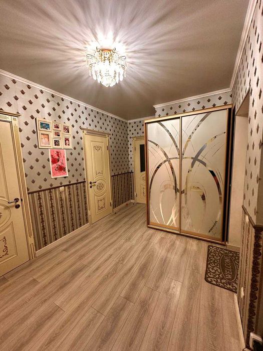 Євро 3к на Прорізній з видом на фонтан . Довгострокова оренда