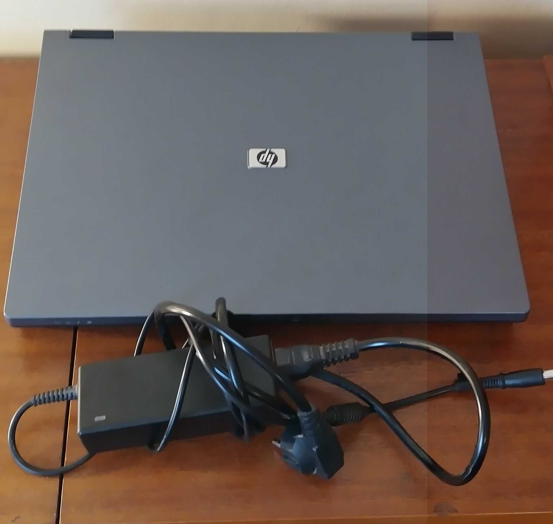 Laptop HP Compaq 6715s 15" cali z licencją Windows XP Professional !!!