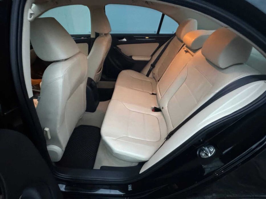 Volkswagen Jetta SEL      2015