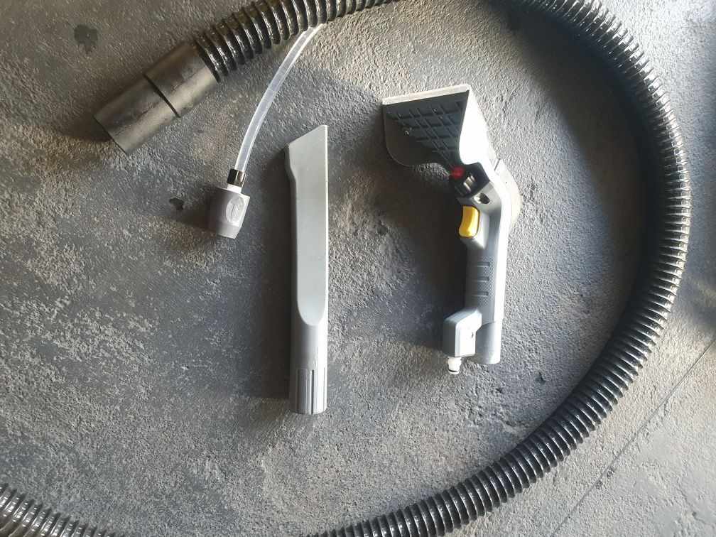 Karcher puzzi 200 odkurzacz piorący zestaw