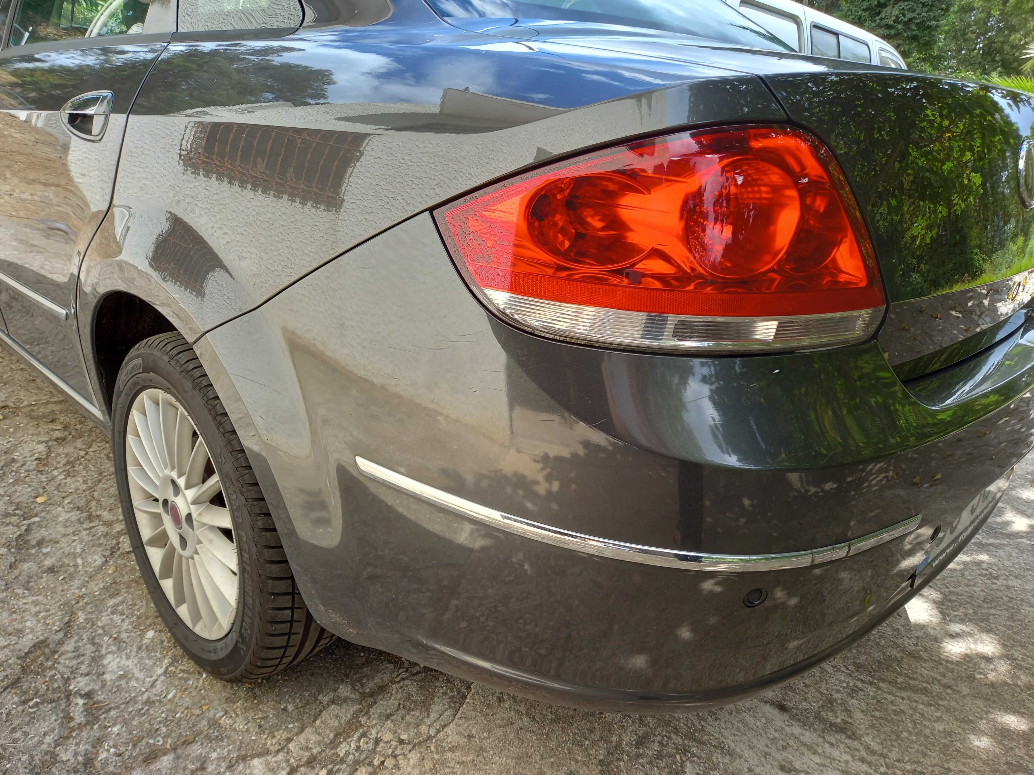 Fiat Linea 1.3 Jet Emotion em Muito Bom estado geral