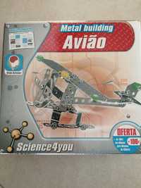 Science4you Metal Building
+ 9 anos