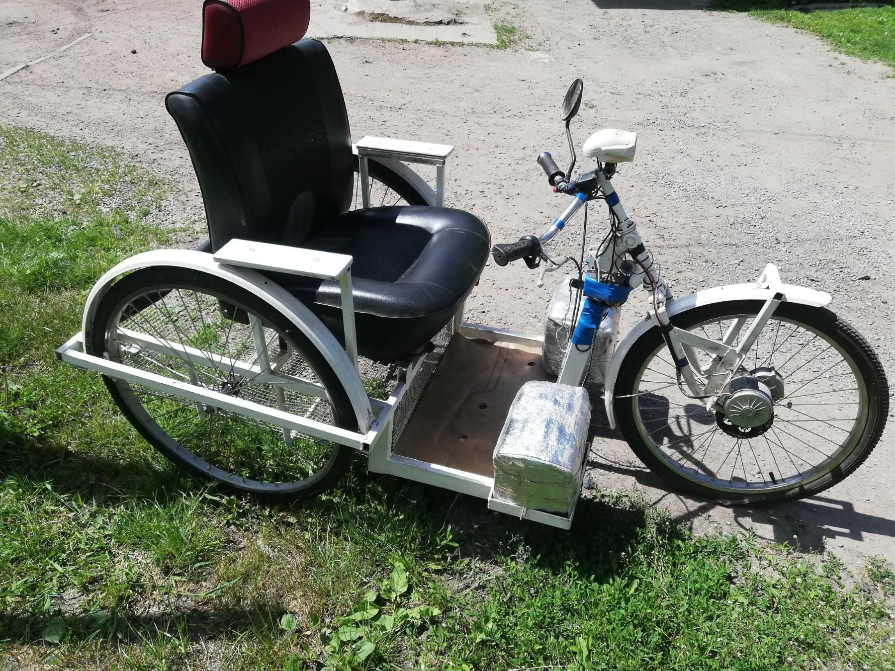 Електровелосипед, мотоцикл для людей з обмеженими можливостями