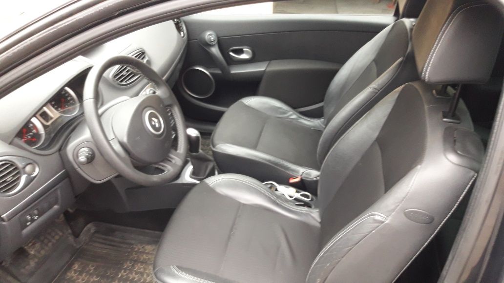 Renault Clio 1.2 турбо 2007 год