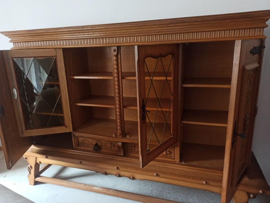 Witryna drewniana , rzeźbiona - niska