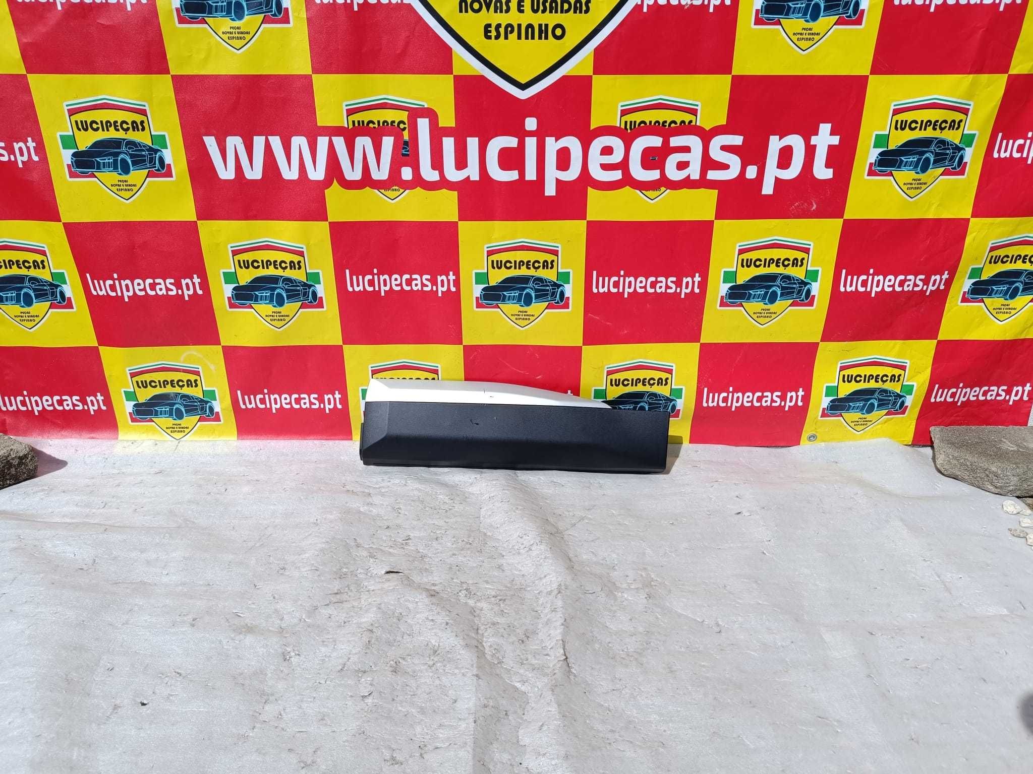 Friso Porta Trás Esq PEUGEOT 2008 II 19-