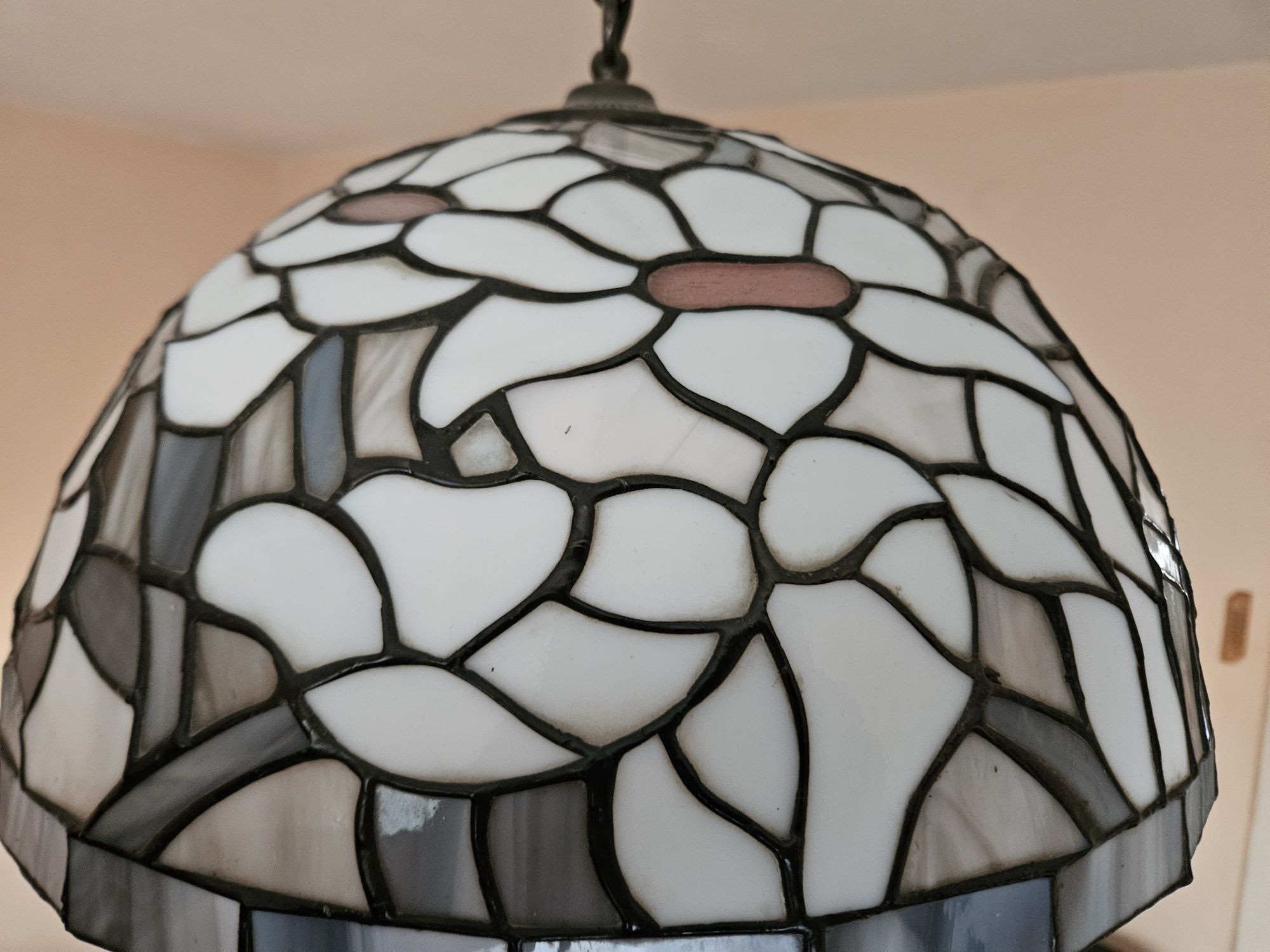 Lampa sufitowa z witraży