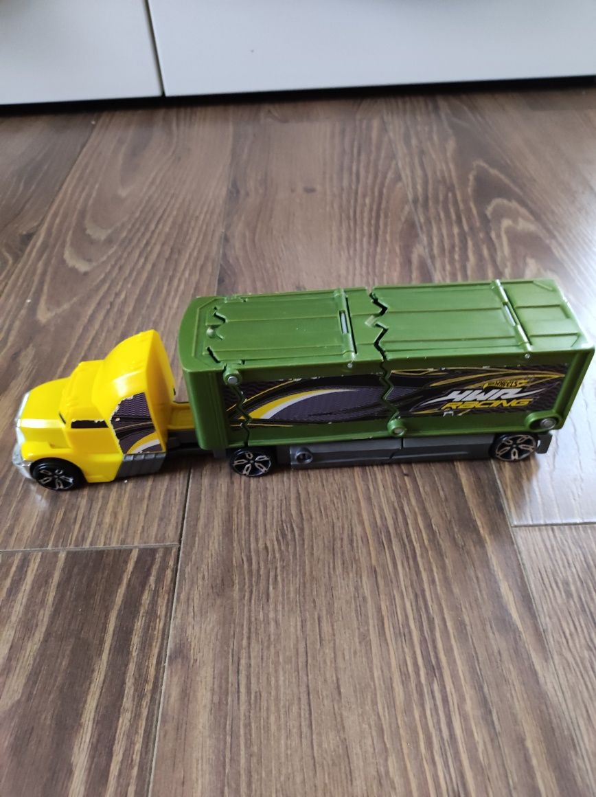 Ciężarówka Hot Wheels