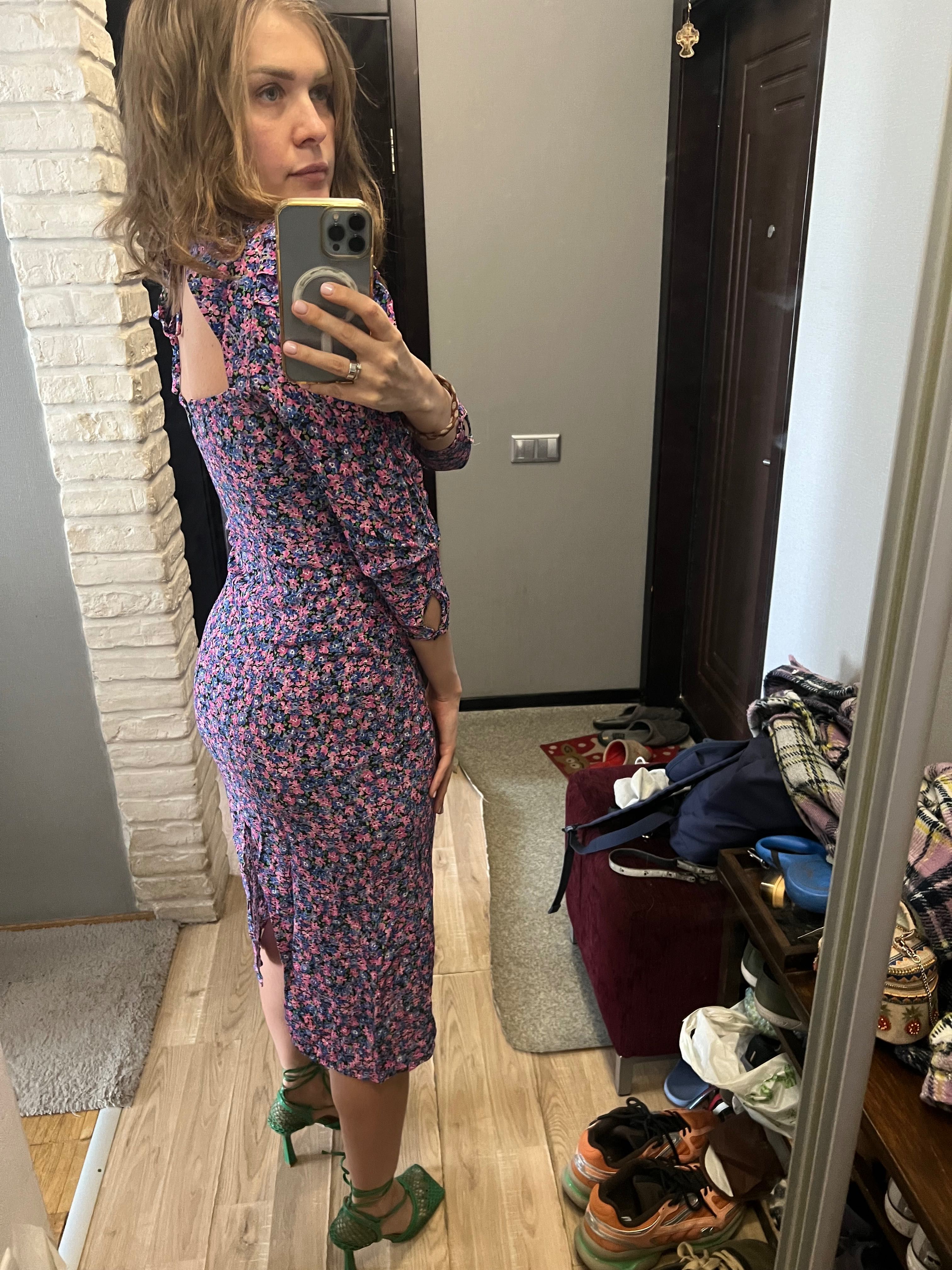 Сукня Zara з вирізом на спинці