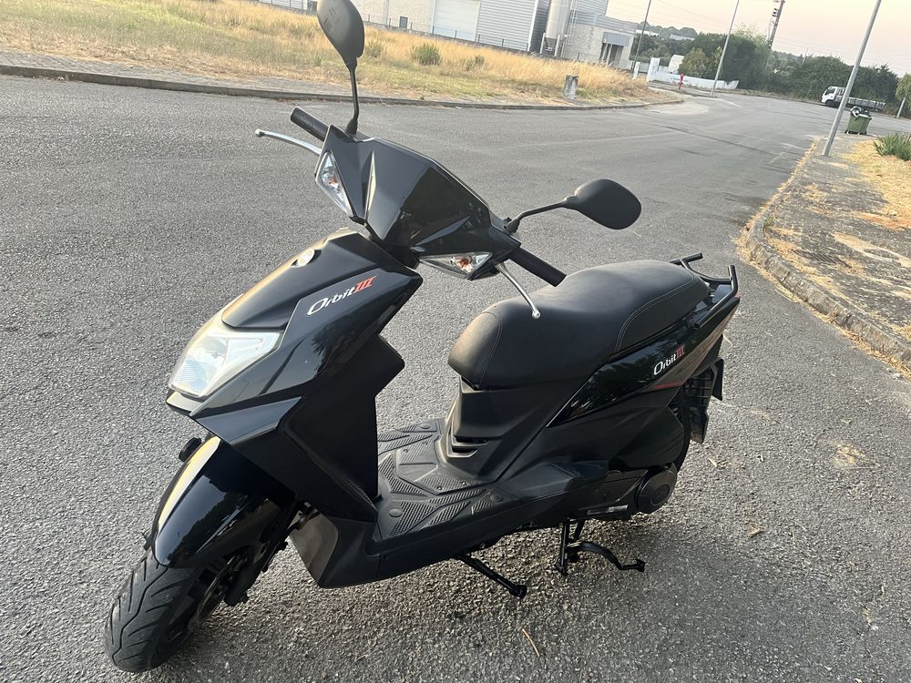 SYM Orbit 3 125 – Ano 2022 – Apenas 8.000 km