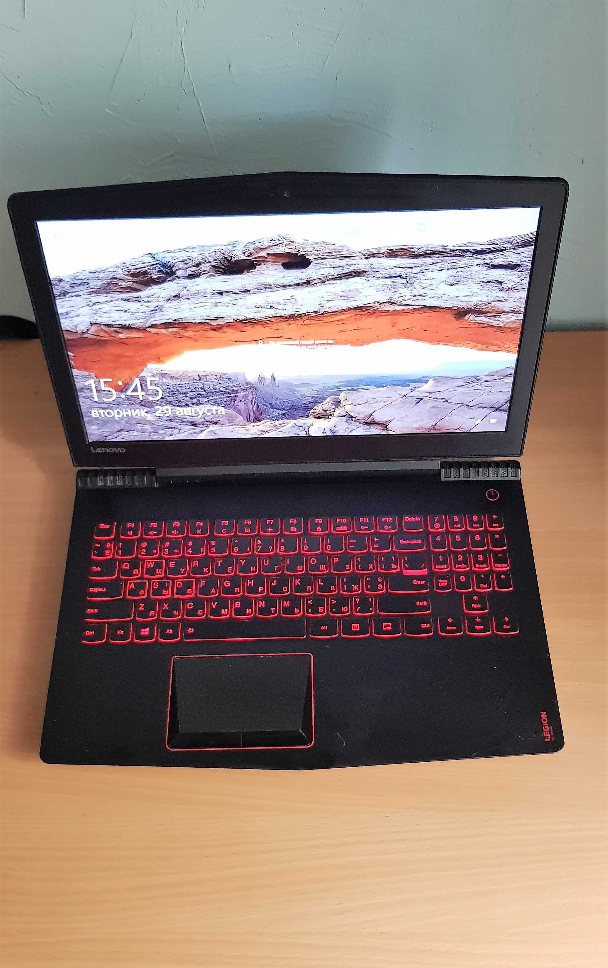 Ігровий ноутбук Lenovo Legion Y520-15IKBN (i7-7700HQ CPU, GeForce GTX