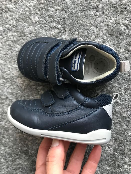 Sapatos bebé Chicco número 19 novos