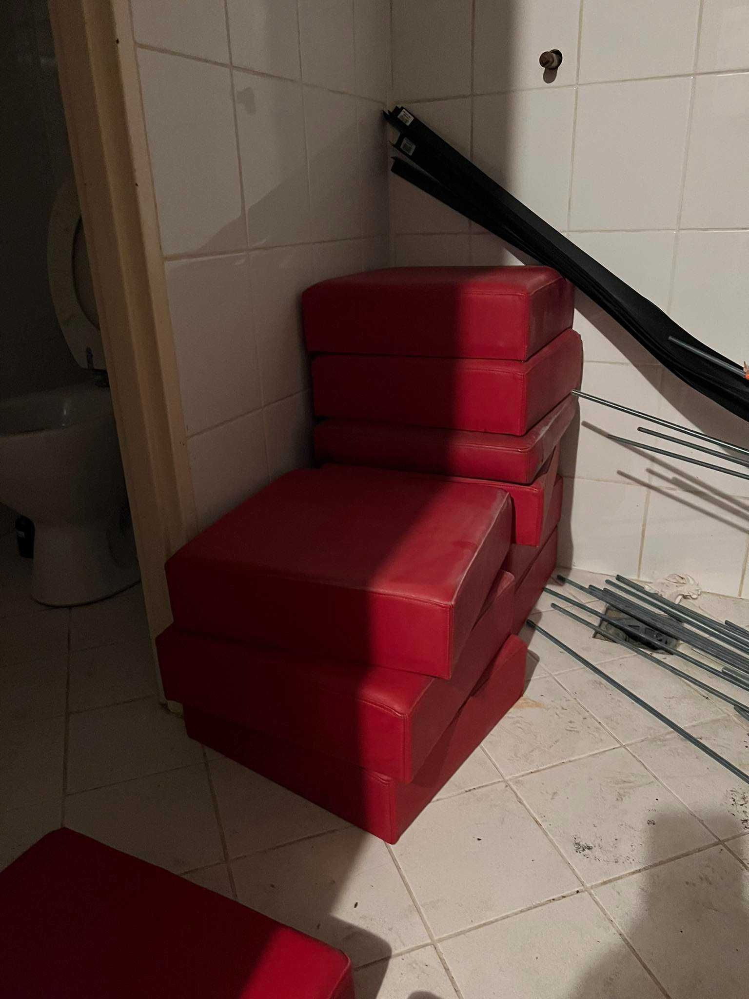 siedziska do hokerów, krzeseł czerwone 40x40