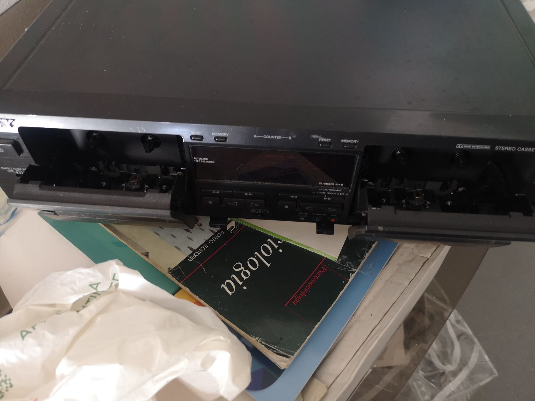 Vendo este leitor de double cassete Sony TC-WE705S