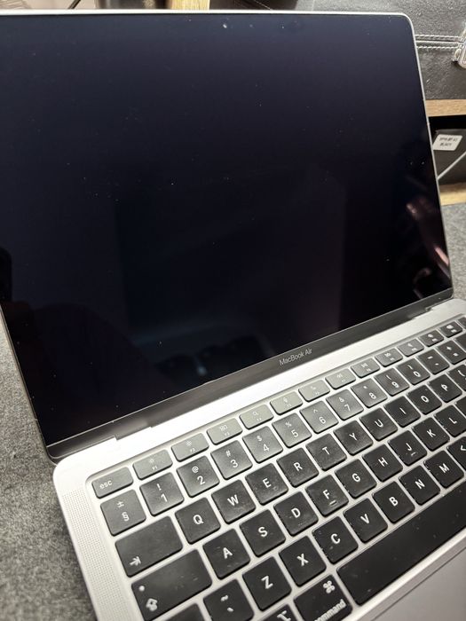 MacBook Air M1 16GB/256GB