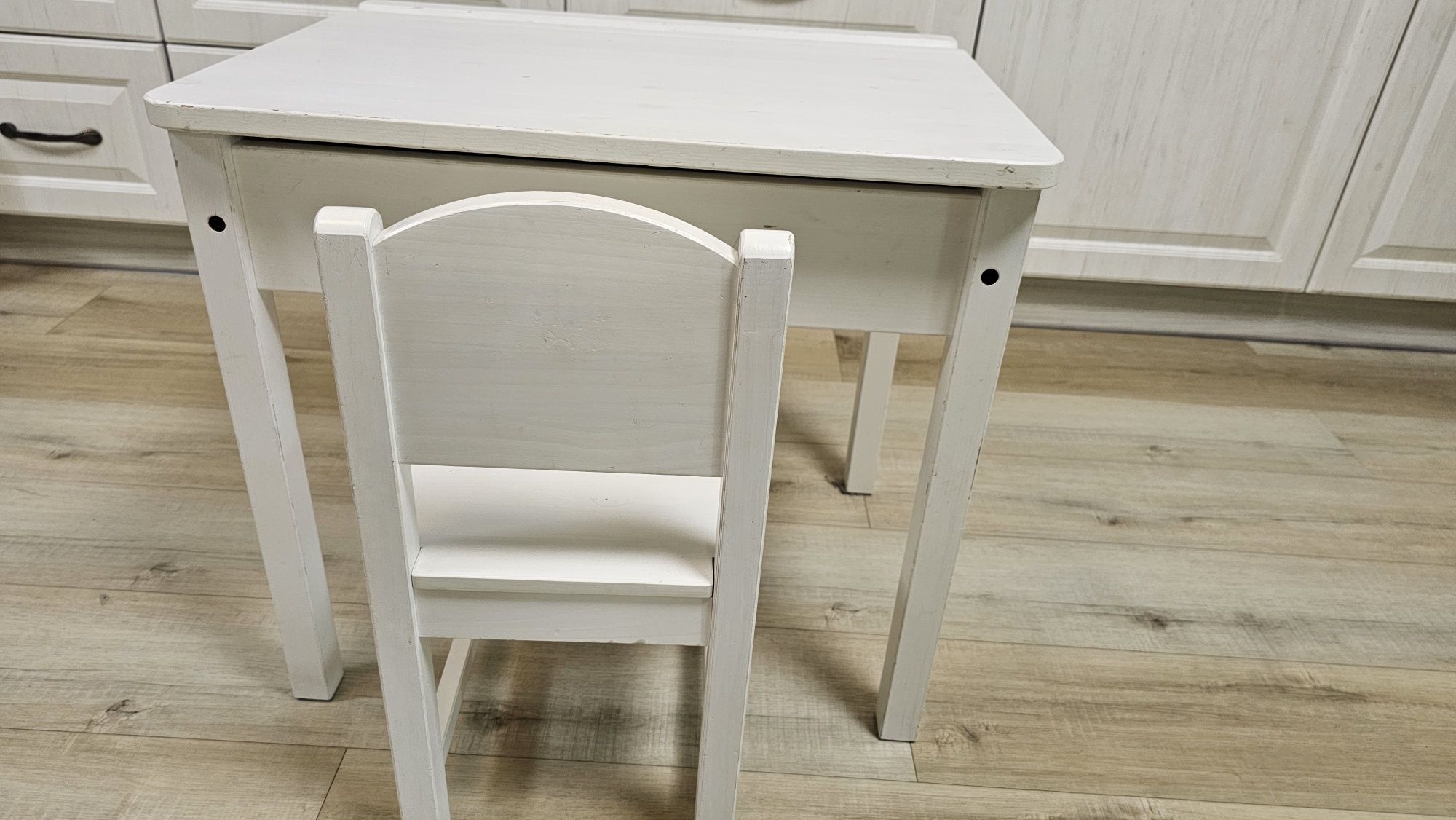 Sundvik Ikea biurko i krzesło 45 x 60 cm