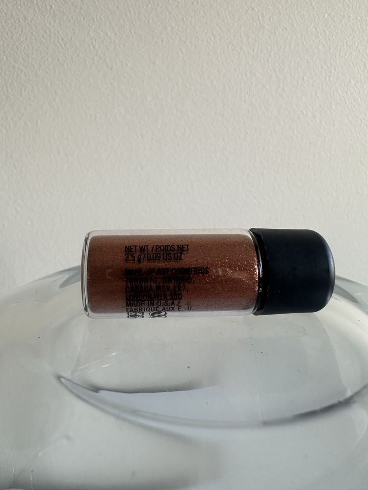 MAC Pigment Make UP