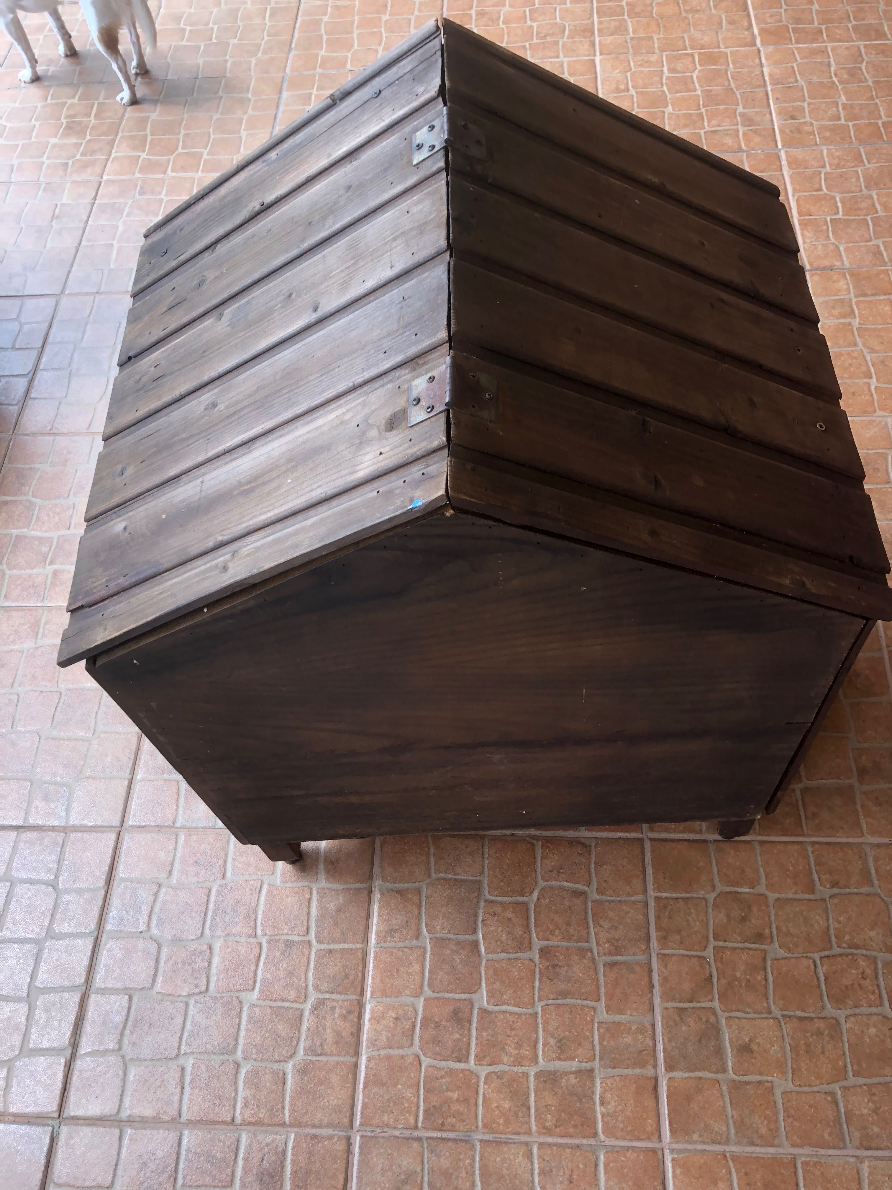 Casota para cão em madeira