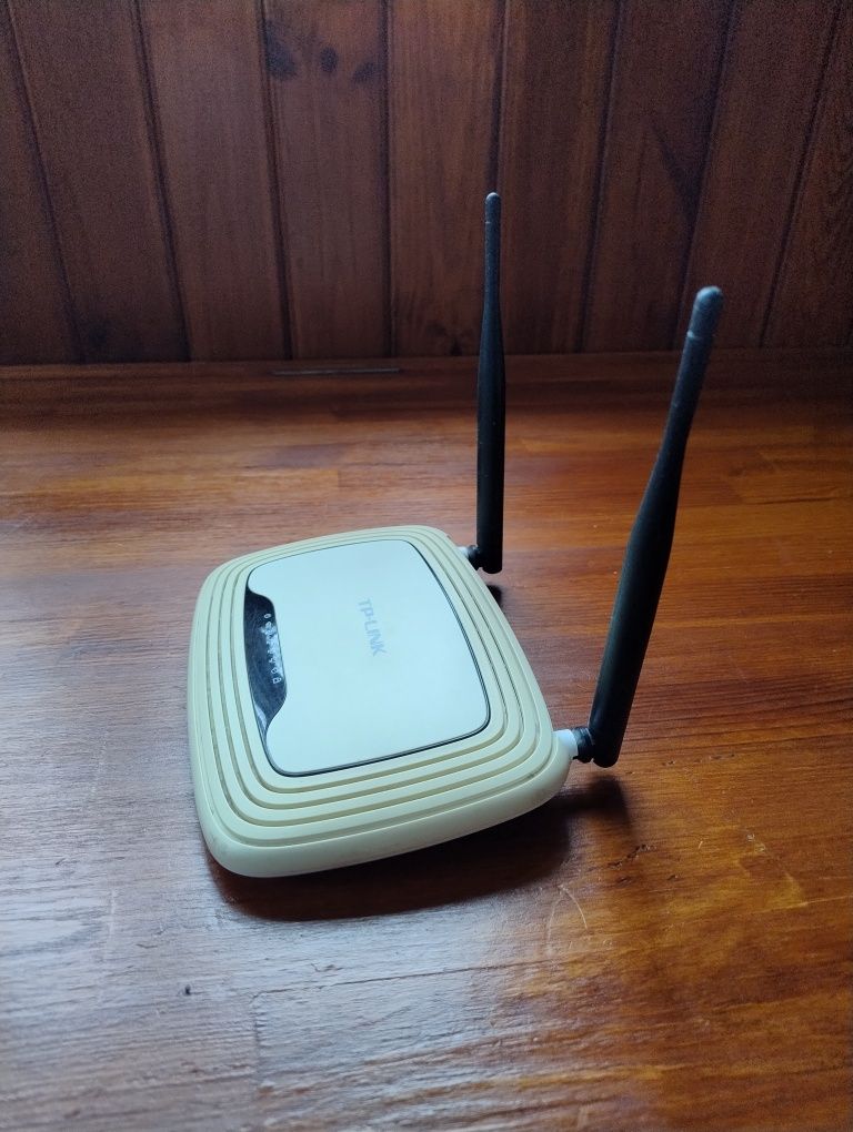 Роутер TP-link TL-WR841N