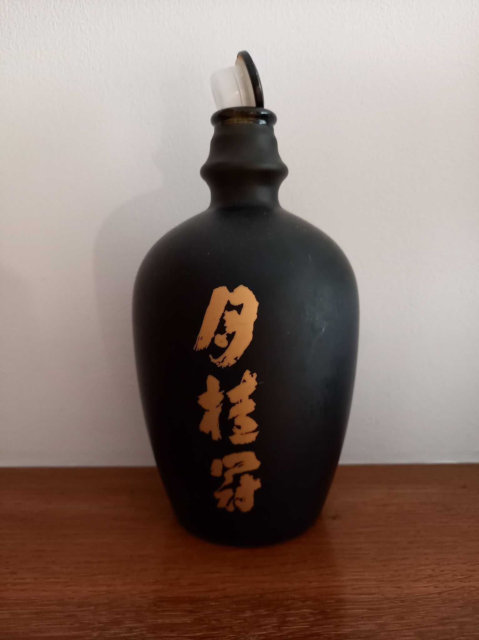 ceramiczna butelka kolekcjonerska prezent ozdoba czarna flakon