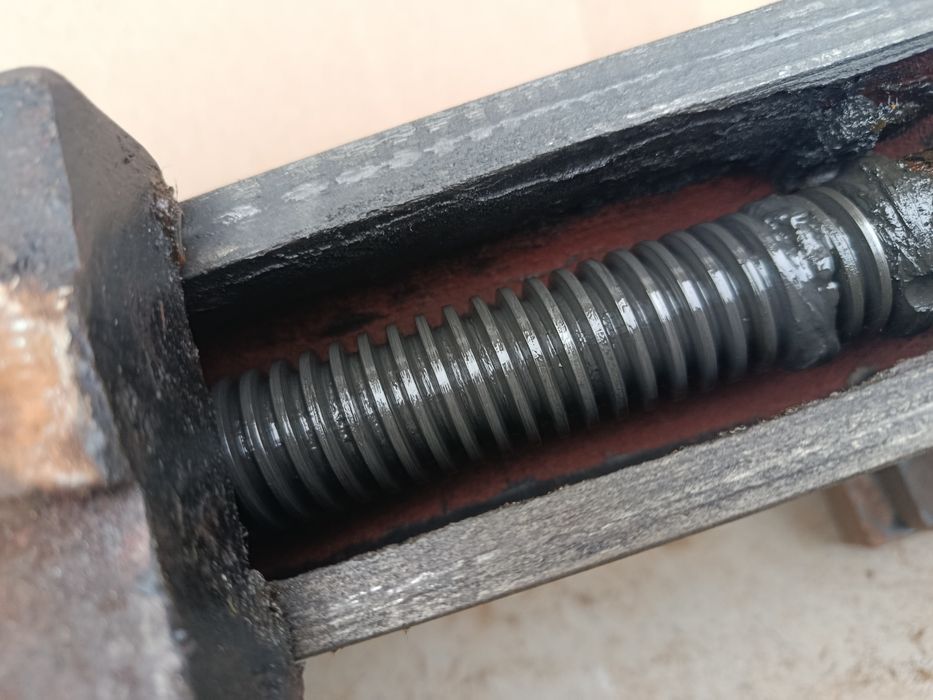 Тиски слесарные СССР