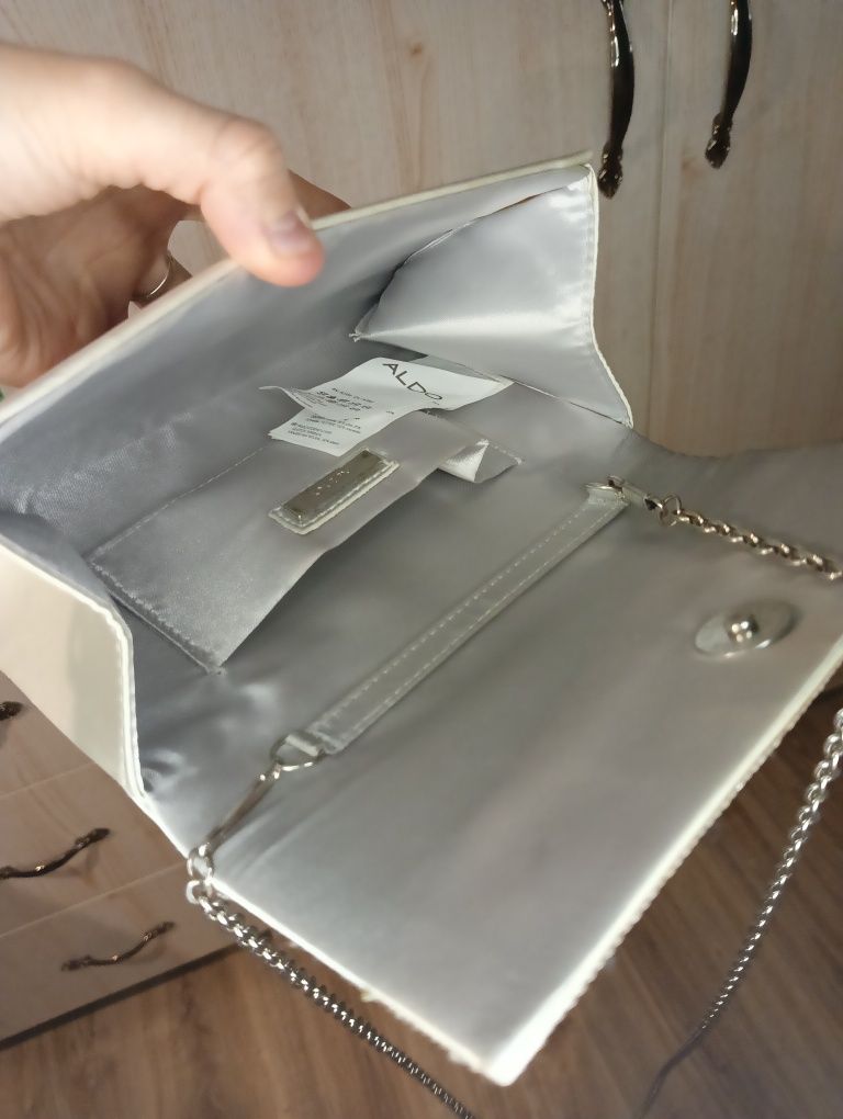 Клатч блискучий.