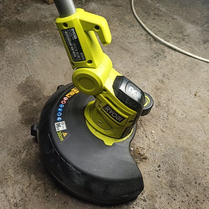 Podkaszarka Ryobi 6130
