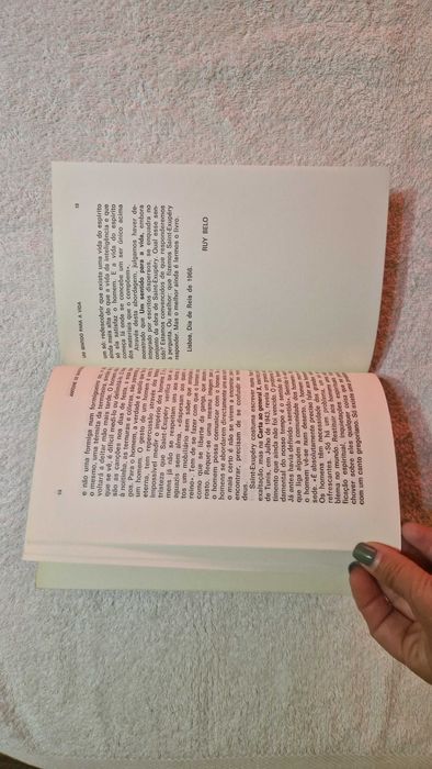 Livro "Um Sentido para a Vida", de Saint Exupéry