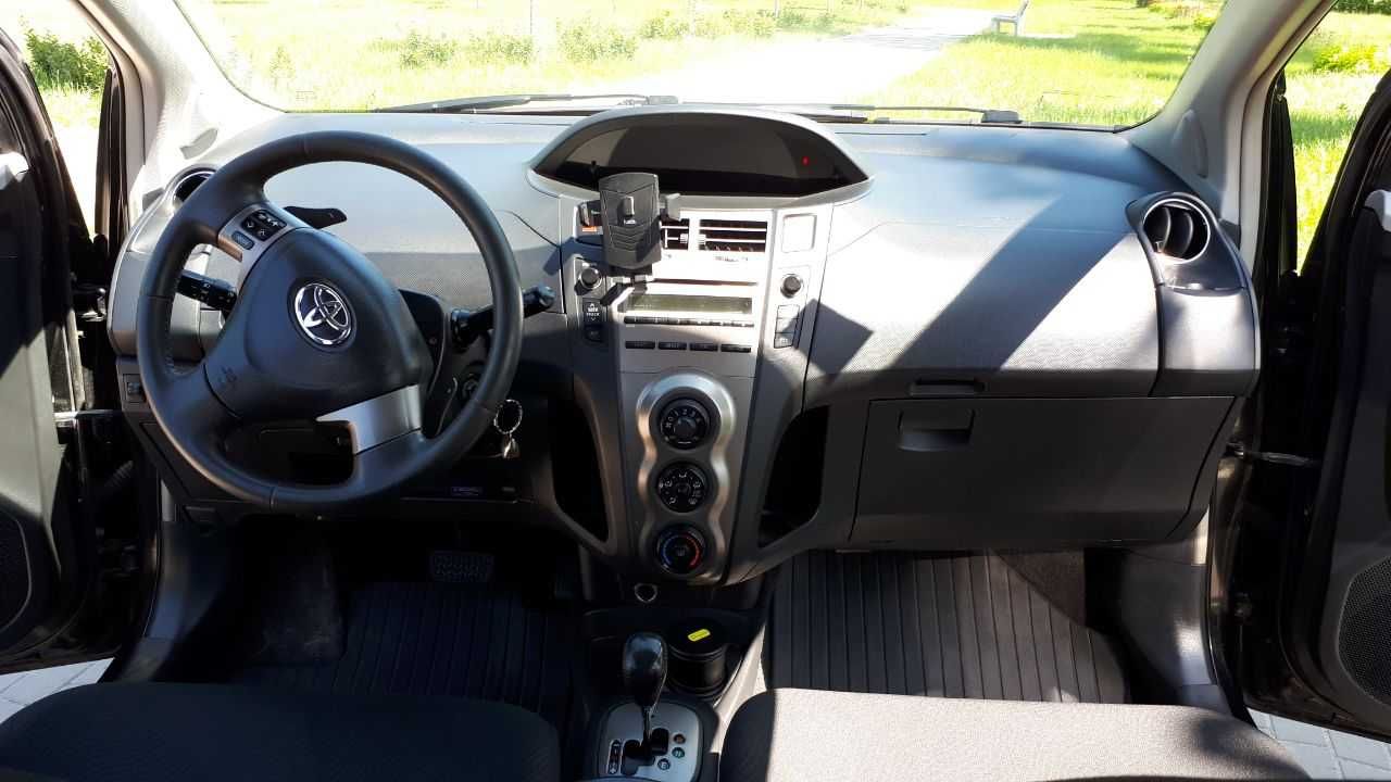 Продам Toyota Yaris