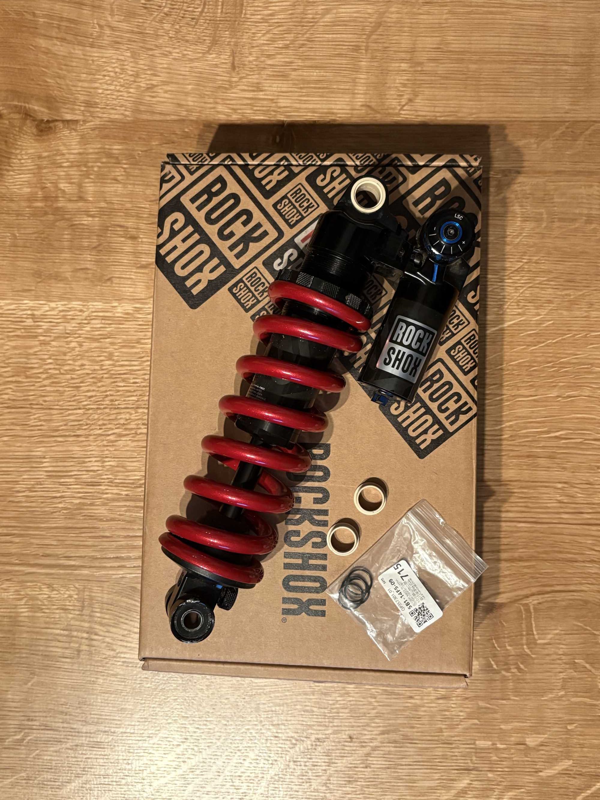 RockShox Super Deluxe Ultimate Coil RC2T 230x60 2023 + sprężyna 550lbs