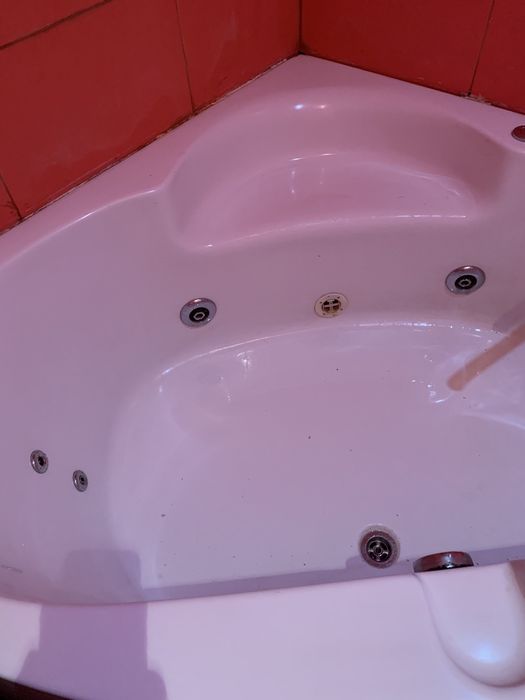 Подобово погодин 2 кім кварта Джакузі 6спальних місць 1поверх газплита