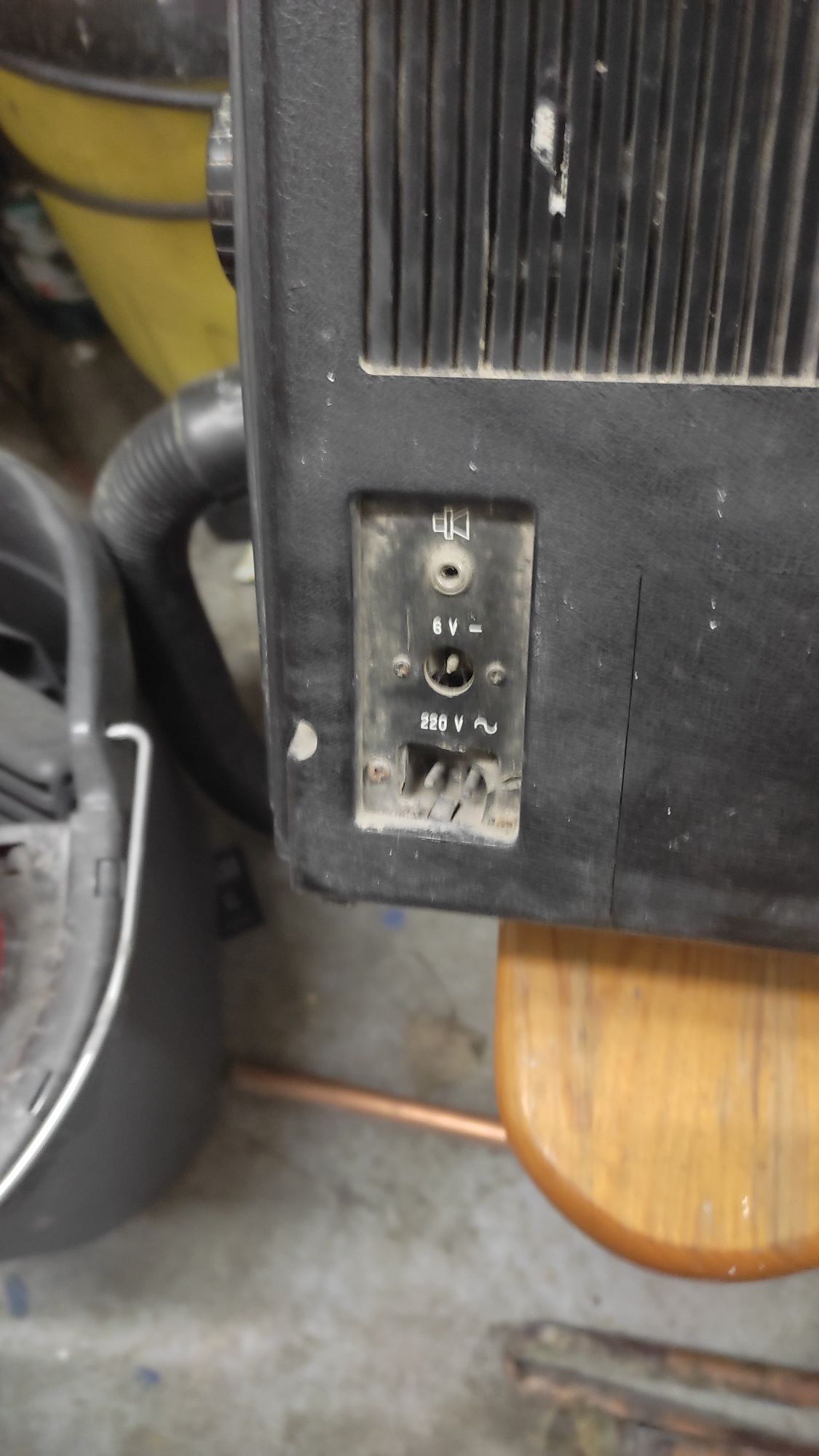 Radiomagnetofon Commander