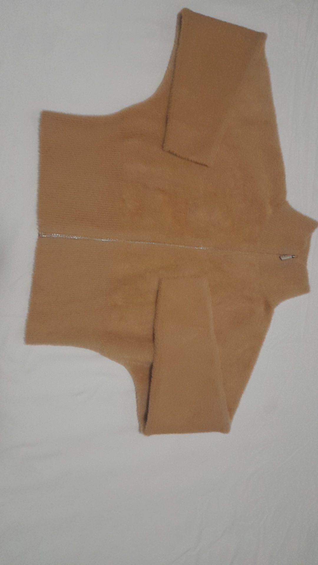 Vendo camisola ARREDONDADA EM LÃ DUPLA FACE