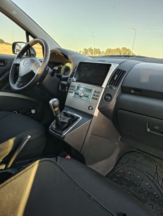 Toyota Corolla Verso 2.2 D4D