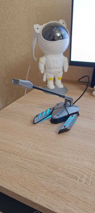 Микрофон Vertux Streamer-3 LED