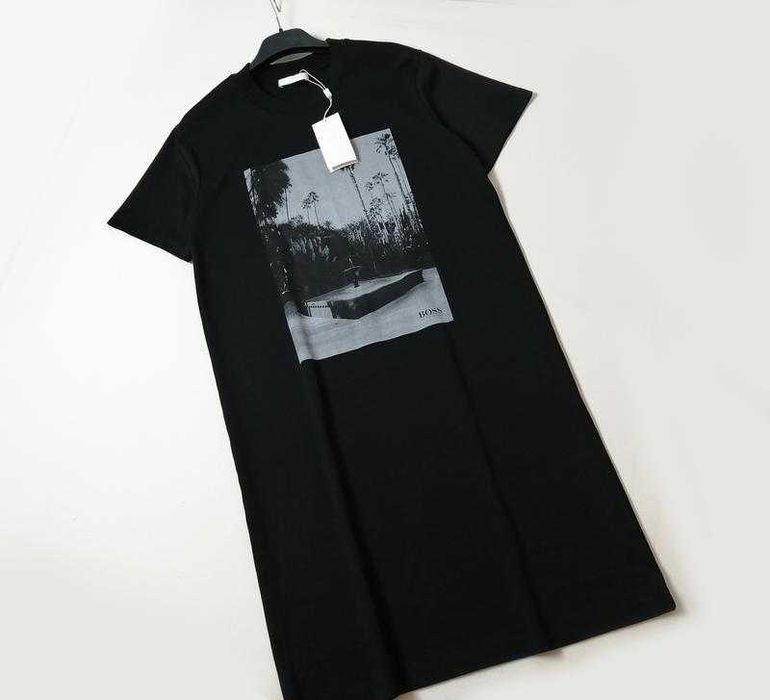 Брендовое платье-футболка с принтом Hugo Boss