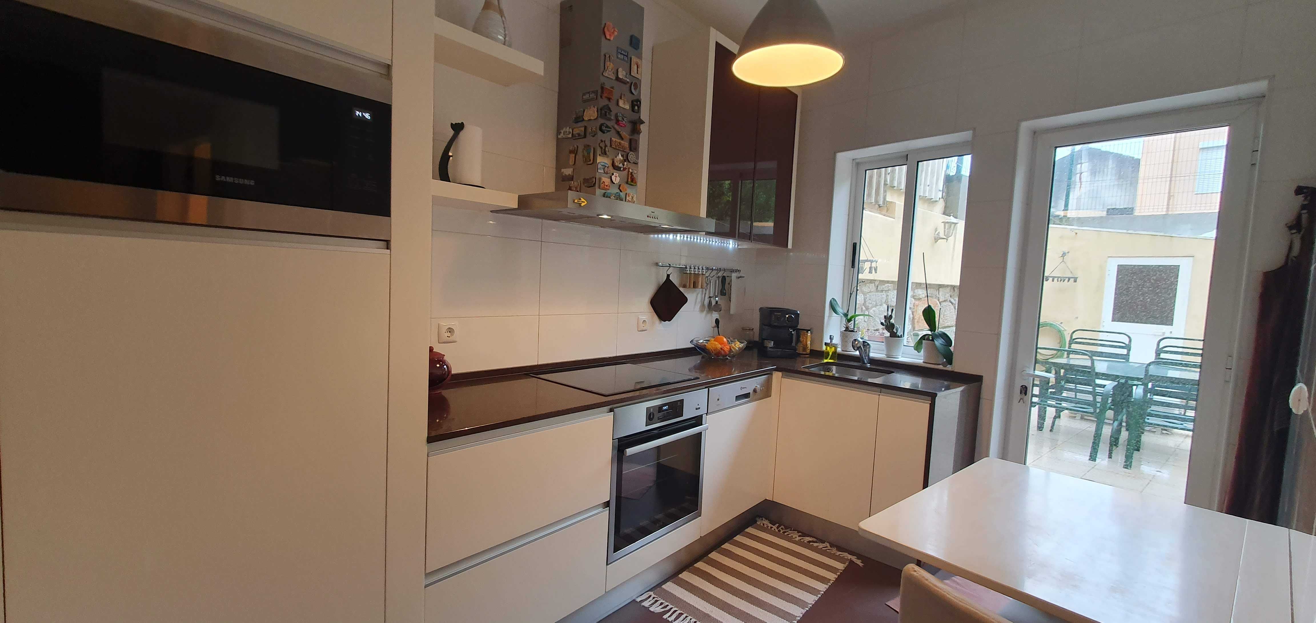 Moradia Bi-Familiar em Ramalde, Porto – T4 + T2