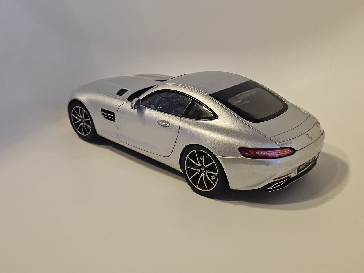 Mercedes AMG GTS NOREV 1:18