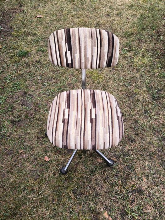 Krzesło obrotowe / krzesło biurowe / PRL Vintage Retro Design