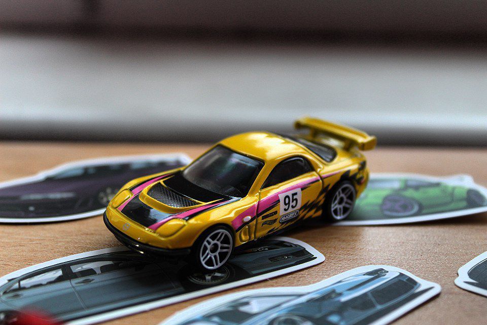 продам коллекционные машинки hot wheels, rmz city, burago/jdm